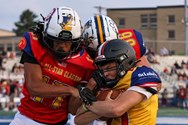 Gold defense makes 1 last play to hold off Red in McDonald’s L.V. All-Star Football Classic