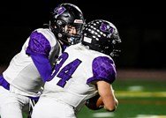 Palisades football goes for TD in OT to beat Catasauqua, win division title 