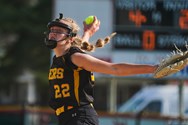 Seniors, sophomores recognized in weekly softball honors
