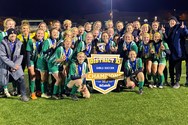 Instant offense helps Central Catholic girls soccer roll to 2nd straight D-11 title