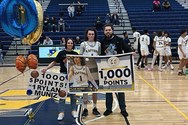 Muniz continues 1,000-point family tradition with Executive boys basketball