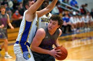 Southern Lehigh boys basketball muscles way to 10th win in a row, hands Wilson 1st league loss