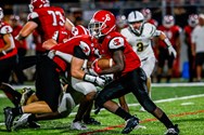 Easton football tramples Central Catholic in 2nd half, hands Vikings 1st loss