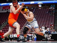 Notre Dame wrestling opens trip to Hershey by pummeling Corry