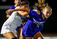 Thomas’ chip sends Southern Lehigh girls soccer into Colonial League semis