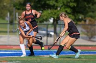 Nazareth field hockey hangs on to win over Northampton in make-up game