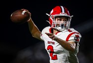 Easton football shuts out Stroudsburg for final 3 quarters of low-scoring win